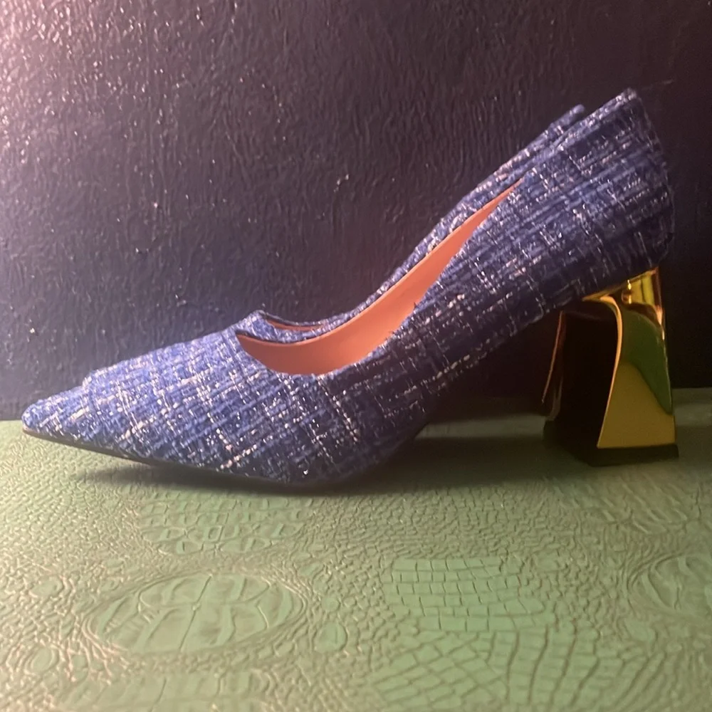 Blue tweed pointed-toe pumps with chunky gold metallic heel - Picture 5 of 8